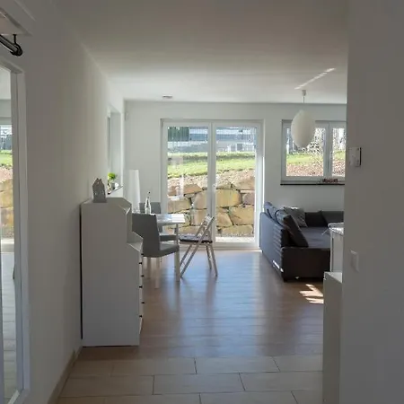 Top Mit Traumhaftem Fernblick In 1a-lage! *