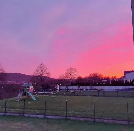 Top Mit Traumhaftem Fernblick In 1a-lage!