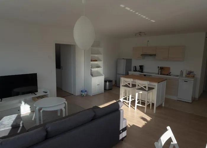 Top Mit Traumhaftem Fernblick In 1a-lage! Apartmán *