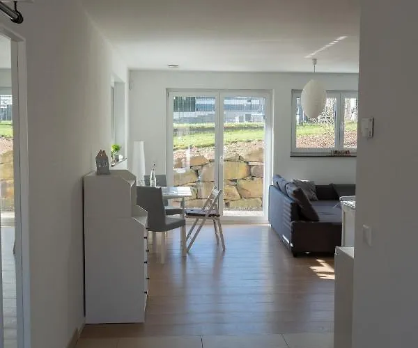 Top Mit Traumhaftem Fernblick In 1a-lage! *